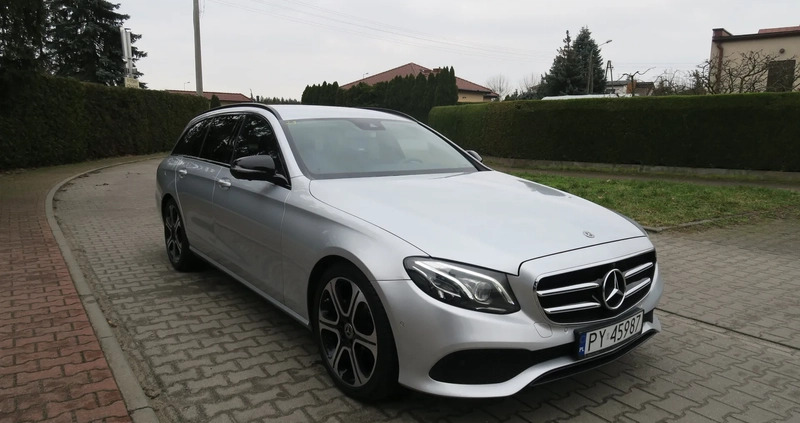 Mercedes-Benz Klasa E cena 107900 przebieg: 139000, rok produkcji 2018 z Poddębice małe 704